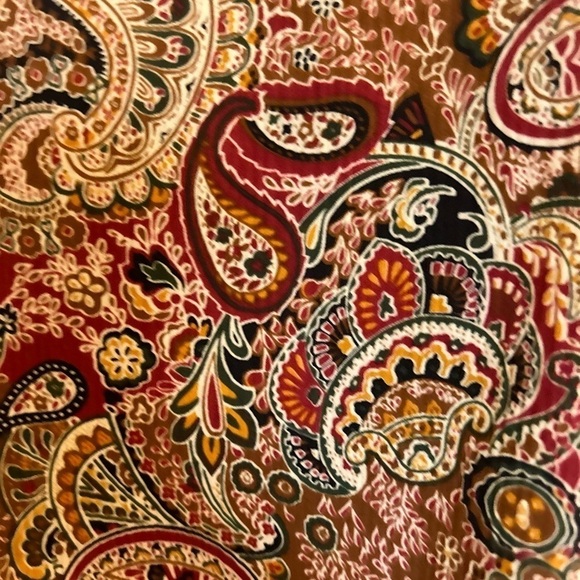 Women's 1X Blouse Notations Woman Long Sleeves Button Down Paisley Print blouse - Picture 6 of 10